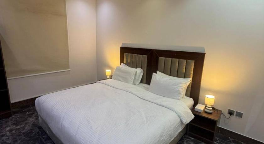 Quiet Rooms 7 Serviced Apartments - image 16