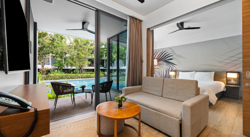 Image of One Bedroom Suite with Pool Access 3