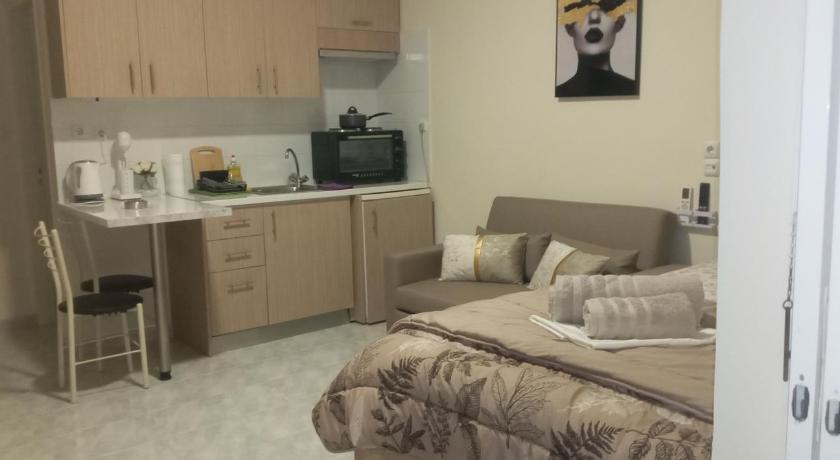 elia patra apartment 2