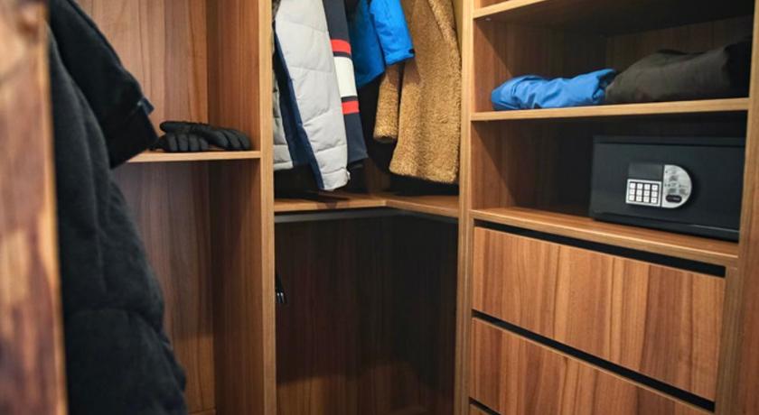 Image of Superior Suite 8