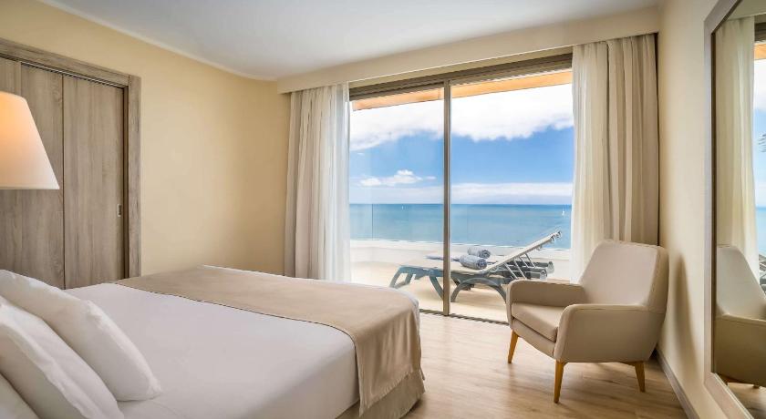 Image of Junior Suite met Uitzicht op Zee (Junior Suite with Sea View) 0
