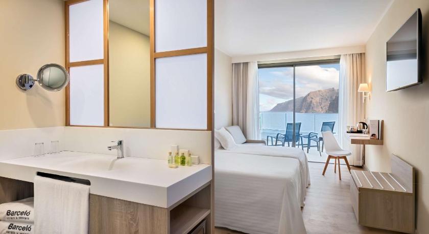 Image of Deluxe Room 6