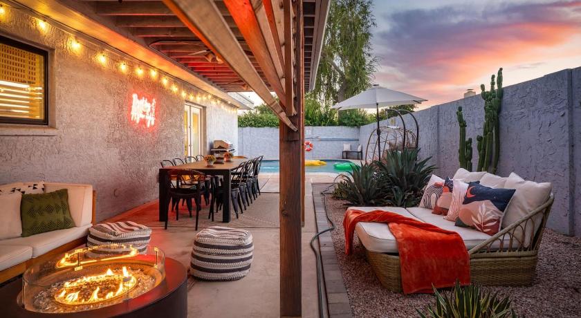 피닉스 (AZ) Biltmore Home with Game Room & Fire Pit, Sleeps 16 5성급 숙소 부대시설