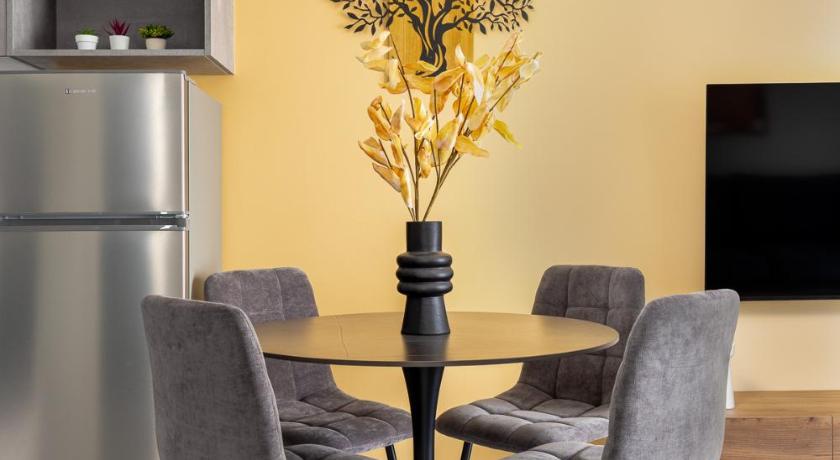 Anatoli Urban Apartment with private parking