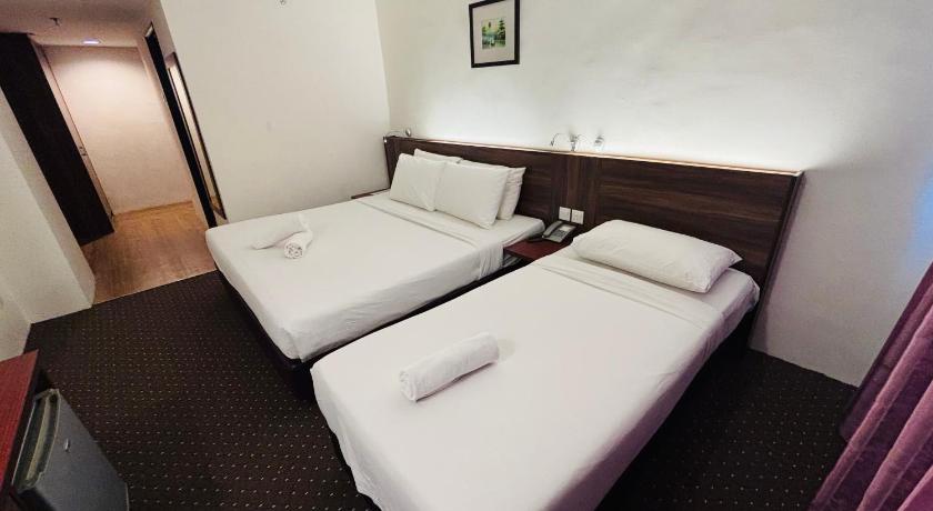 Image of Deluxe Triple Room 3