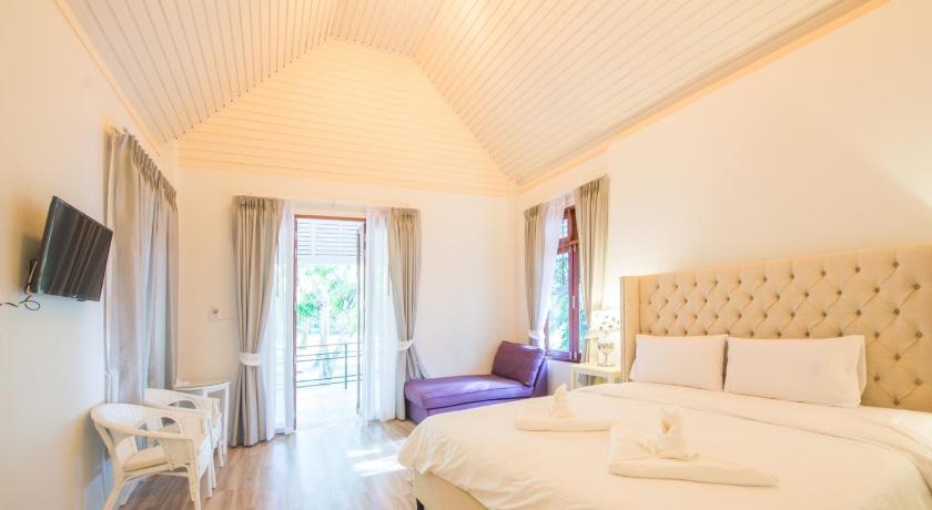 Image of Superior Bungalow 0
