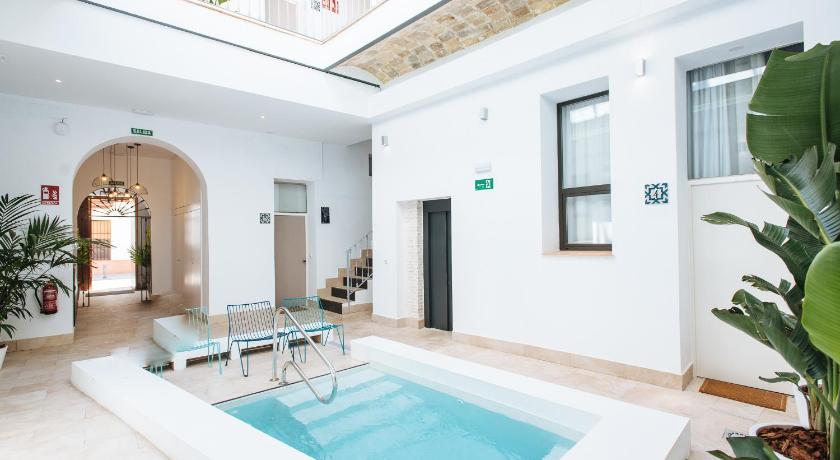 Lola de Triana Apartments