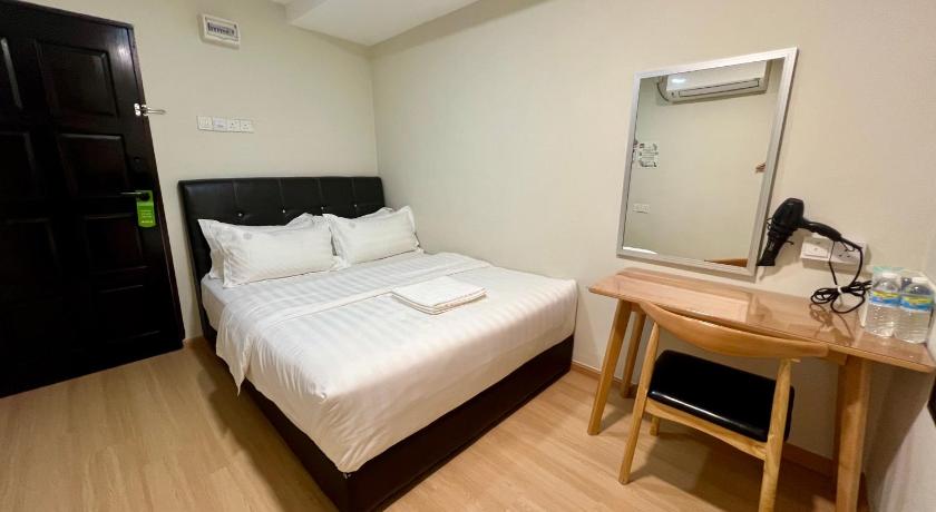 8 mins driving to T.C Beach@Holiday Guest House - image 17