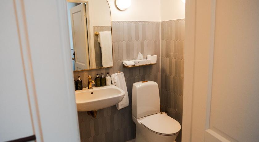 Image of Standard Single Room 2