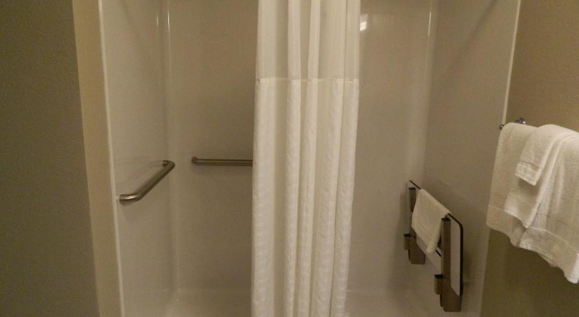 Brookstone Lodge & Suites photo