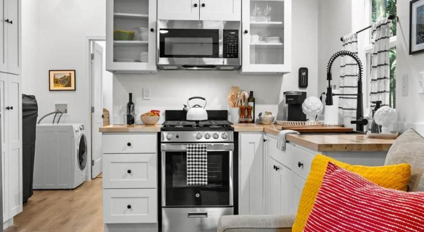 세킴 (WA) Creekside Escape A Designer Tiny House Minutes From Town 4성급 숙소 수영장