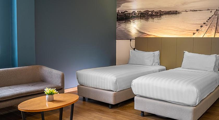 Image of Friends & Family Suite Quadruple 12