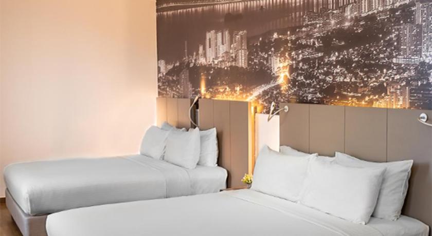 Image of Friends and Family Quadruple Room 9