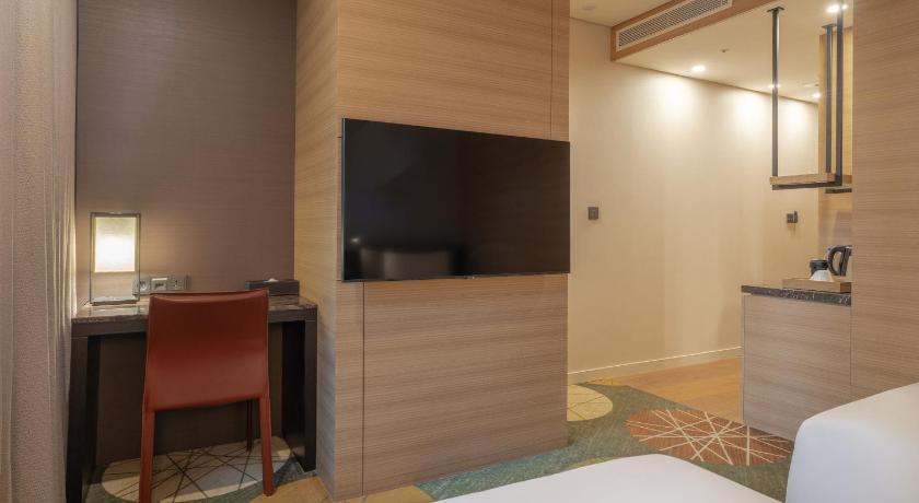 Image of Deluxe Twin 9