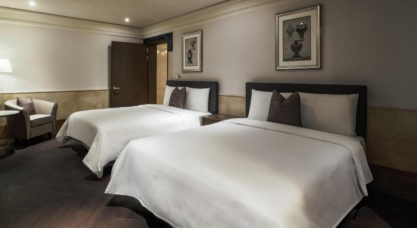 Image of Kensington Suite 7