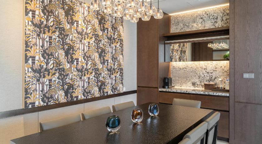 Image of Crown Park Suite with Private Terrace & Hot tub & Surround view (Highest Floor) 8