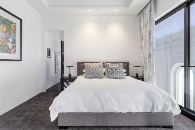 Spacious 4BR Retreat in Brisbane City Center in Namarjung — photo 2