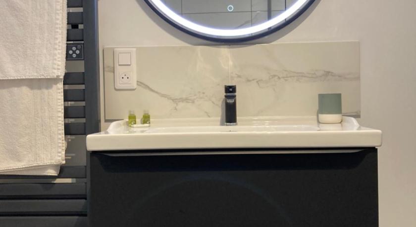 Image of Double-Salle de bain privée 9