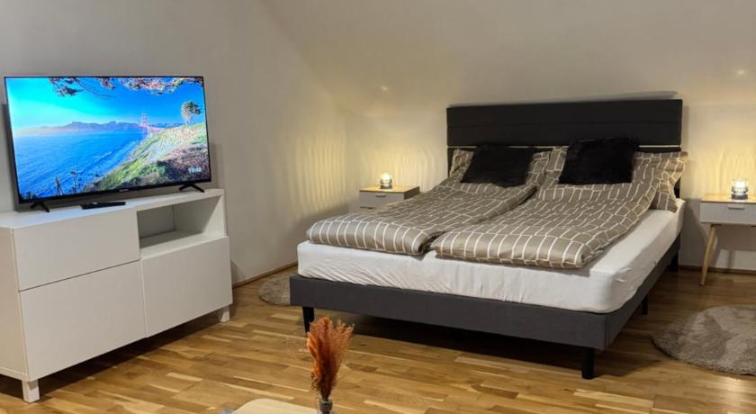 Großes Stadt Zimmer