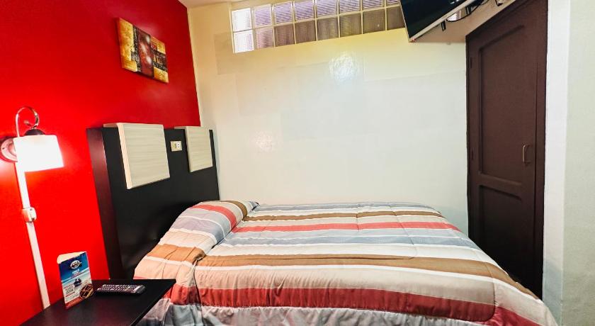 Image of Standard Single Room with Shared Bathroom 2