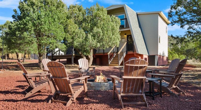 윌리엄스 (AZ) Mighty Moose, Epic Game Lodge Near Grand Canyon Sleeps 10 숙소 레스토랑