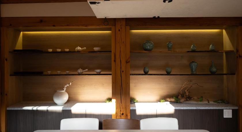 서울 2026년 신축 독채 대형 자쿠지와 아늑한 정원 프라이빗 한옥 정우당 4성급 숙소 외관