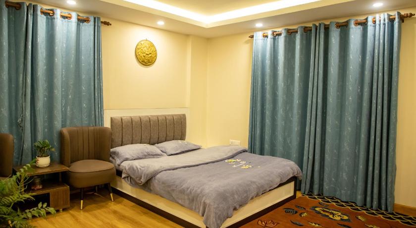 zen space — Kathmandu (4)