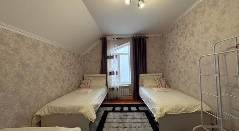 Gulzina Guest House