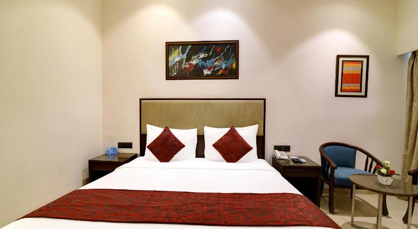 Image of Mountain View King Bed 9