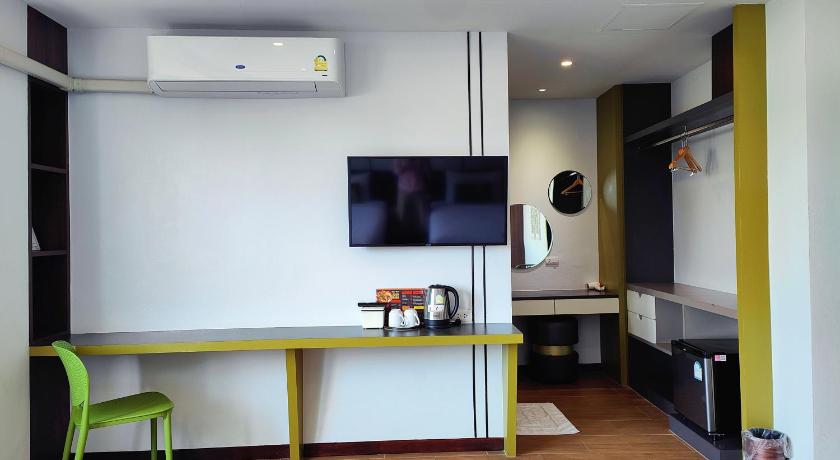 Image of Superior Suite with King Bed 5