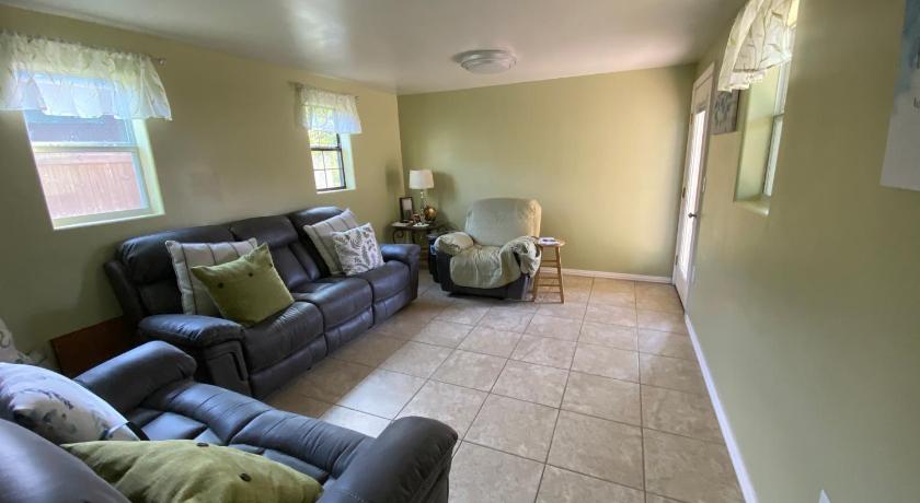 2 Bedroom Apartment House