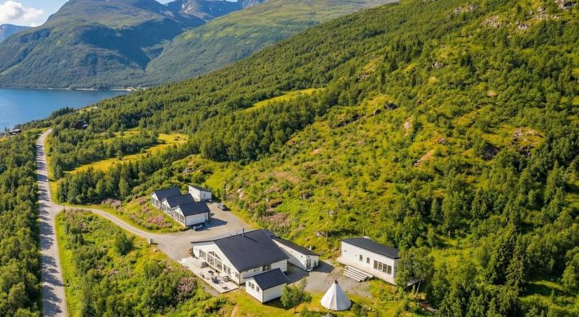 Arctic Panorama Lodge
