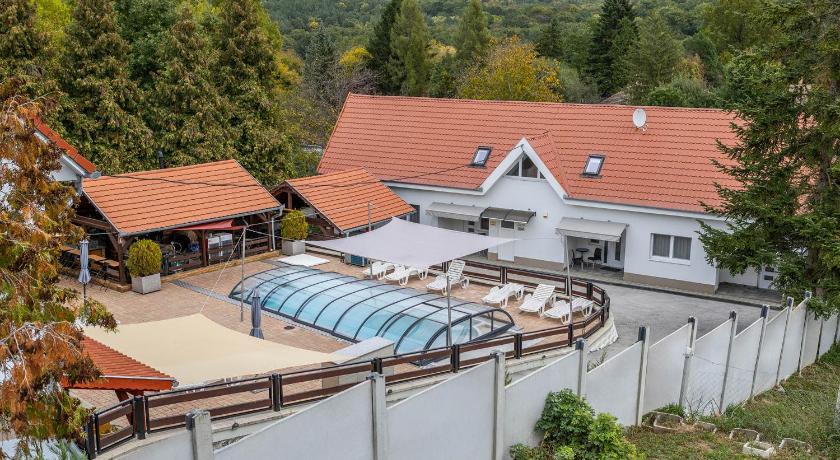 Forras Panzio es Apartman