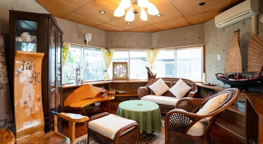 오키나와 본섬 フクロウの家 - 2mins walk beach! 5 mins drive Kouri Island! 15 mins drive Junglia! 숙소 로비