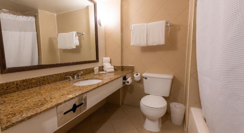Image of 2 Double Beds, Nonsmoking 12