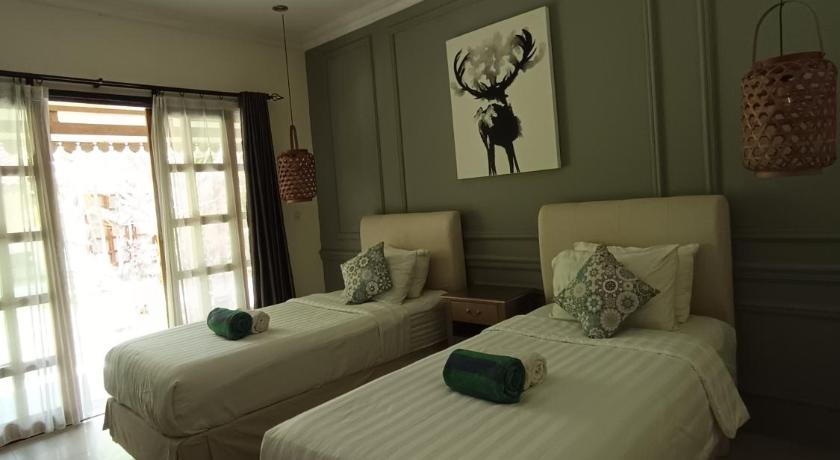 Image of Deluxe Double or Twin Room with Garden View 13