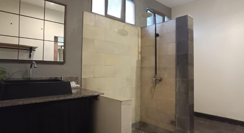 Image of Deluxe Double or Twin Room with Garden View 2