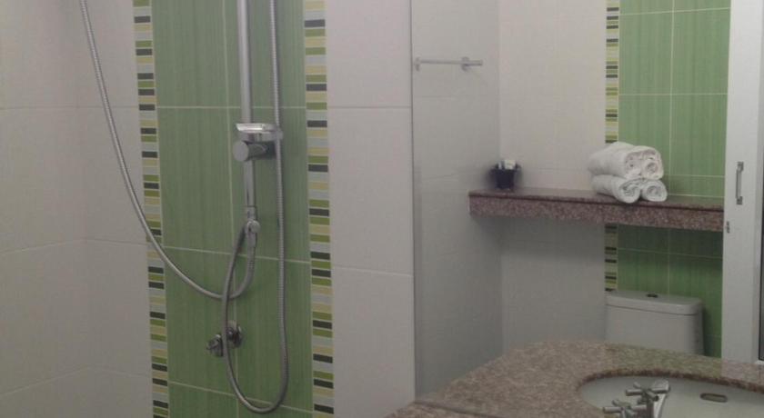 Image of Deluxe Twin Room 11