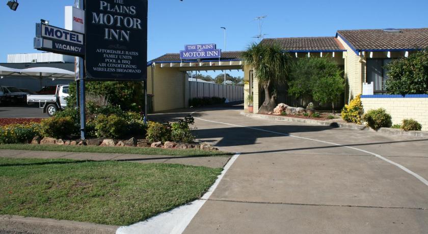 The Plains Motor Inn — Hotel in Gunnedah