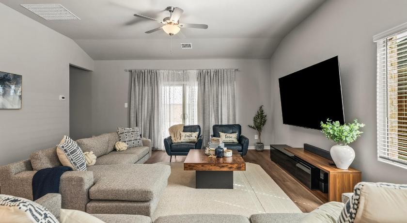 ラベンナ 4Bed Luxury Getaway with Pool Table and Near Lake Lavon 3つ星 宿泊施設 スイート