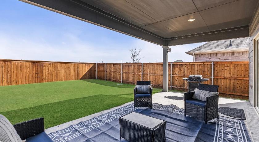 ラベンナ 4Bed Luxury Getaway with Pool Table and Near Lake Lavon 3つ星 宿泊施設 レストラン