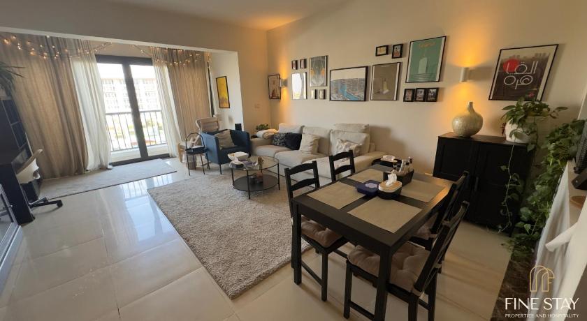 Modern 2BR Duplex in New Cairo Quiet Area, Balcony & Fast WiFi