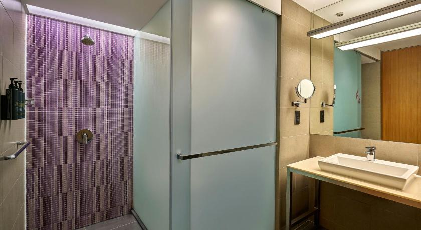 Image of Guest Room, 1 King 3