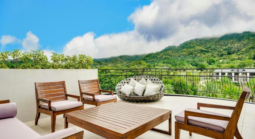 Executive Deluxe King Suite with Mountain Viewの画像 6