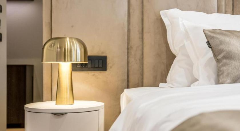 Image of Premium Double Room with Balcony and Jacuzzi 3