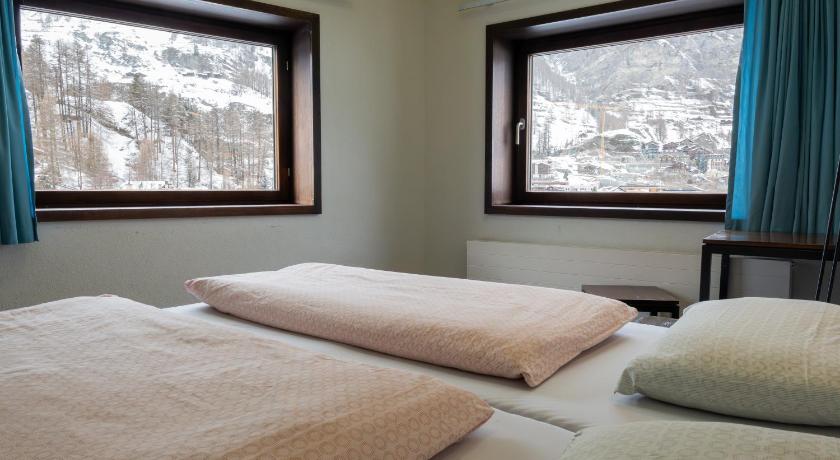 Image of Single Room with Shower 2