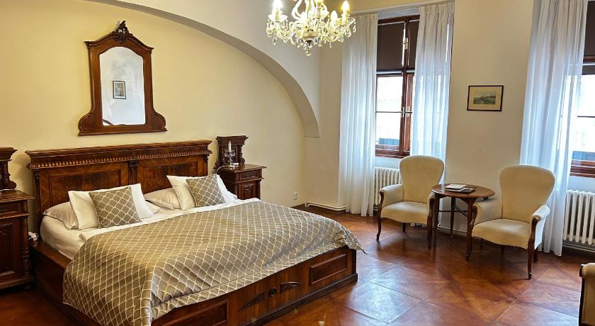Image of Deluxe Double Room with a View 0