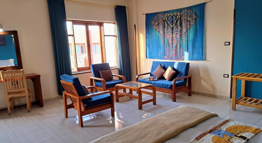 Image of Junior Suite with Garden View 4