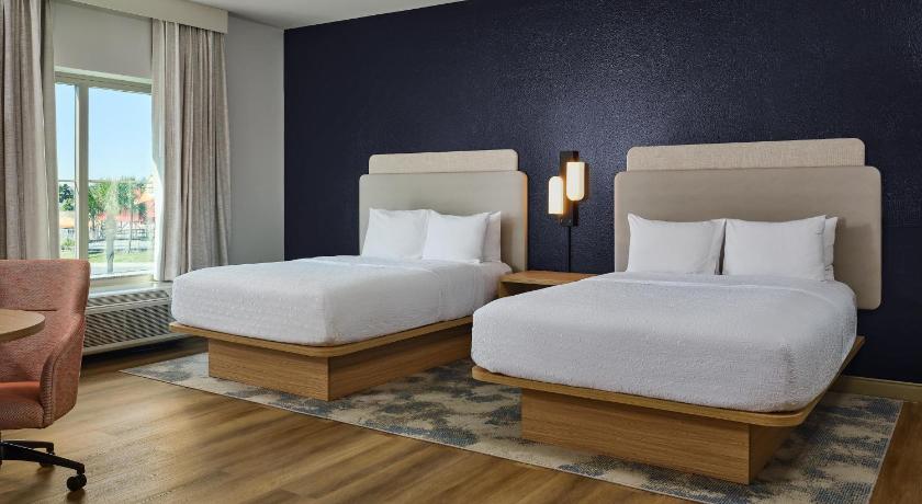 Image of 2 Queen Studio Suite Partial Gulfview Ns 1