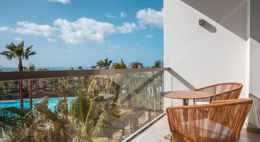 Image of Superior Double Room Pool View 10